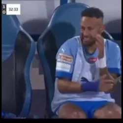 Neymar reage caneta