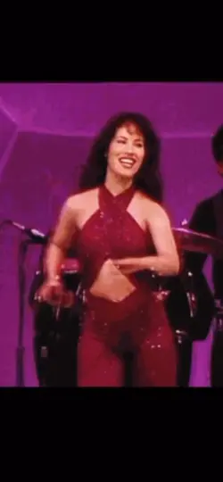 Selena slays❤️🩷❤️🩷