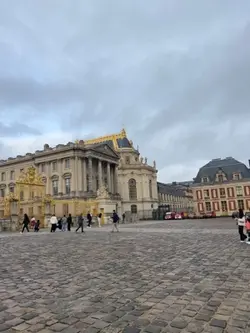 VERSAILLES