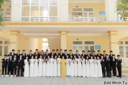 Mẫu kỷ yếu giựt giựt