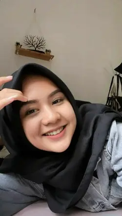 senyum lesung pipi 