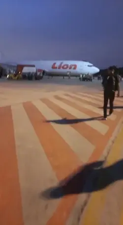 prank naik pesawat