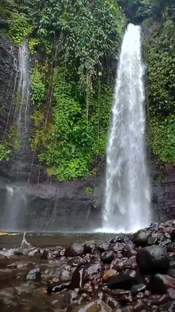 Slowmo Air Terjun