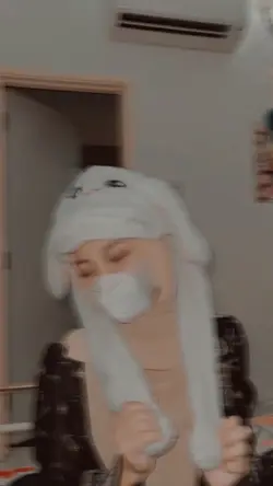 lirik estetik 