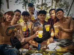 Mẫu Anh Em
