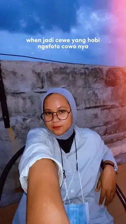 Hobi fotoin pacarnya