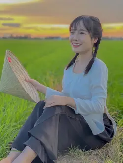 Con gái miền tây 