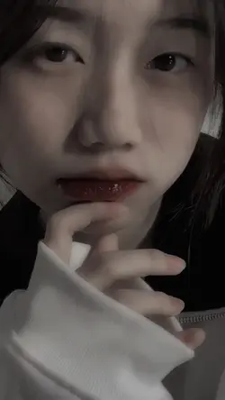 1 video + 1 ảnh 