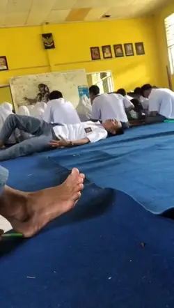 Ngerjain temen