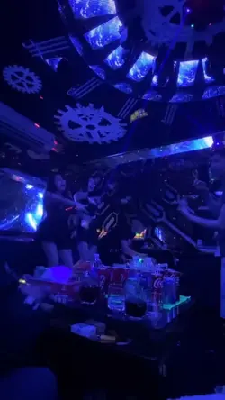 Mẫu video đi bar