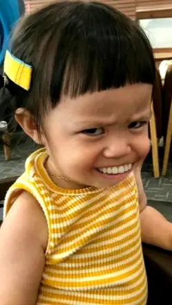 trend senyum lucu
