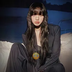 lisa yaa😫