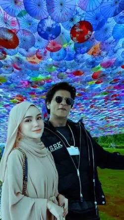 foto bareng SRK
