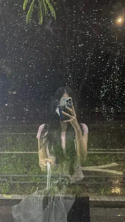 Night dancer