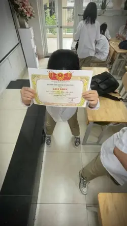 Trend giấy khen 