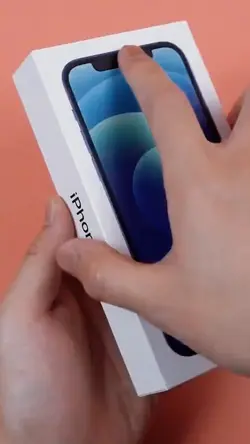 Unboxing Iphone