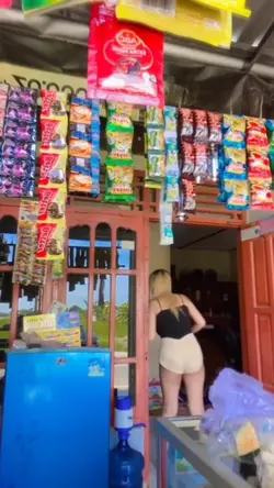 Lagi Di Warung