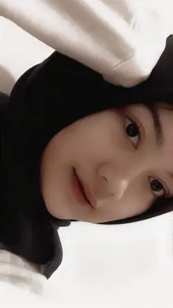 Aku gak romantis