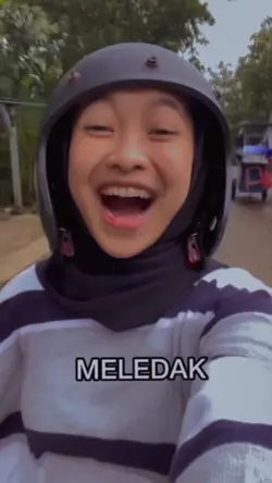 motorku meledak