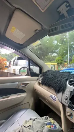 Prank nunggu dimobil