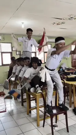 udah mau lulus aja