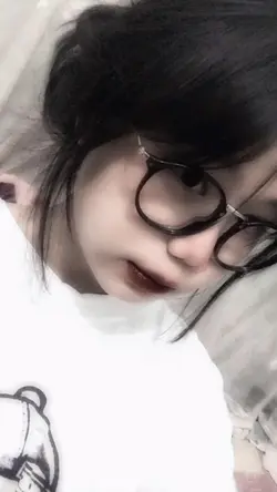 mẫu up story