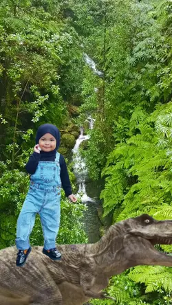 Naik Dinosaurus 06