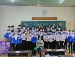 Mẫu chiến cho 20/10