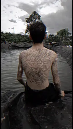 Mẫu Nổ Tung 