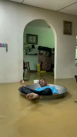MENIKMATI HIDUP