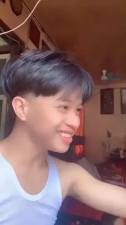 shet sino yun?!