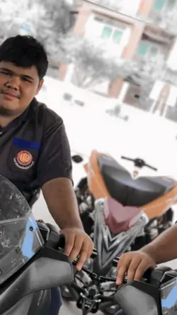 ไม่หล่อครับ แต่ไม่หลายใจ