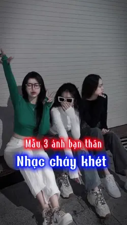 Mẫu 3 bạn thân