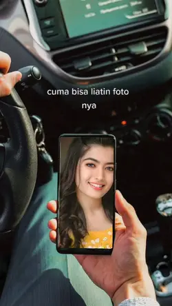 CUMA LIHATIN FOTONYA