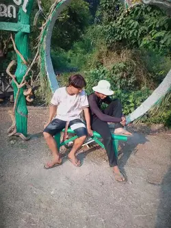 ชบที่ไหล่