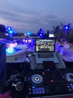 dj