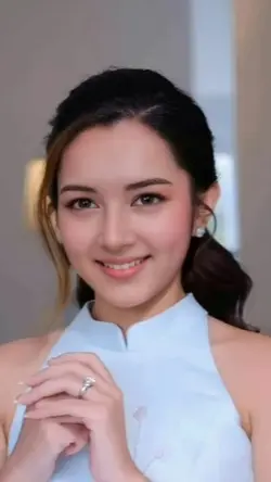 wajah senyum 