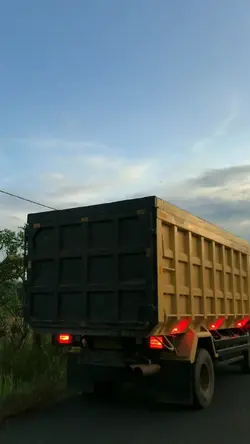 Aku supir Dia kuliah