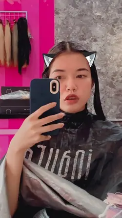 To the salon 