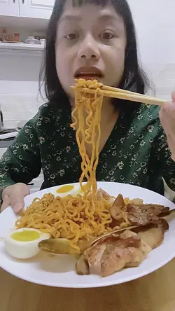 กินมาม่า