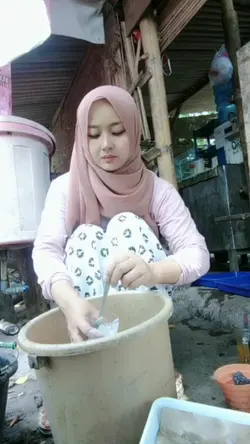 lirikan Matanya