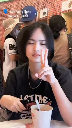 ada yg suka sm lu tu