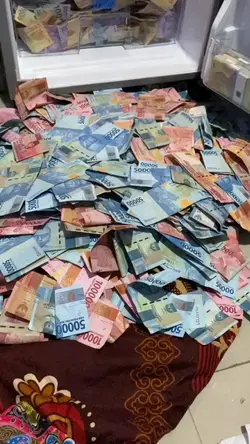 Mentahan Video uang