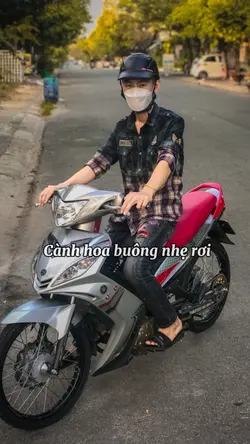 Cành hoa buông nhẹ 