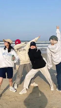4 Photo 1 Video