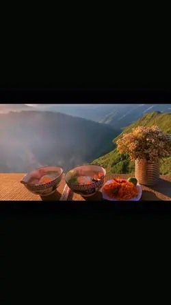Thưởng thức tô mì