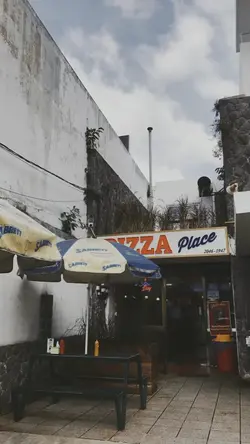 gaya nyentrik