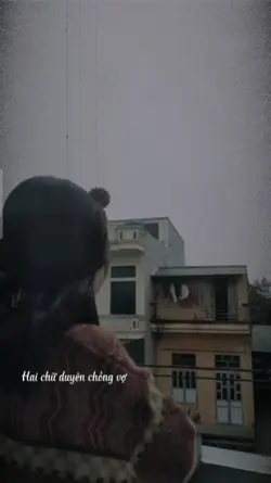 SUỐT ĐỜI KHÔNG XỨNG 