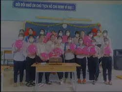 Mẫu 2 ảnh lớp