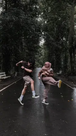1 video 4 foto